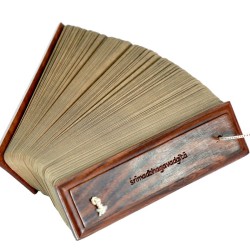 SRIMAD BHAGAVAD GITA (ENGLISH) PREMIUM PRINTED IN ANCIENT PALM LEAF MANUSCRIPT FORMAT, BEST FOR MEDITATION AND CHANTING, TRADITIONAL GIFT